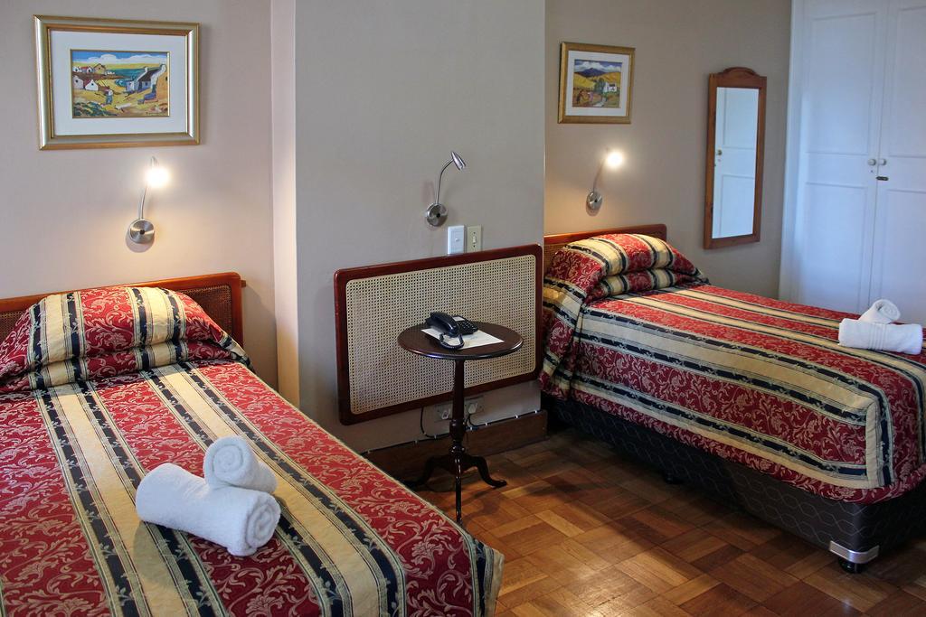 Durban Manor Hotel And Conference Centre Bagian luar foto