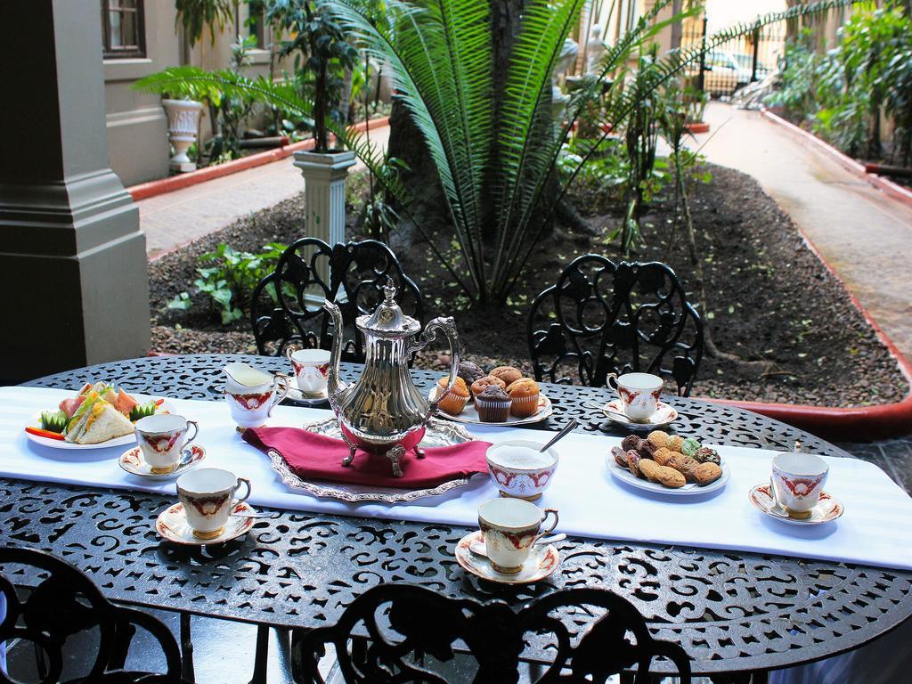 Durban Manor Hotel And Conference Centre Bagian luar foto