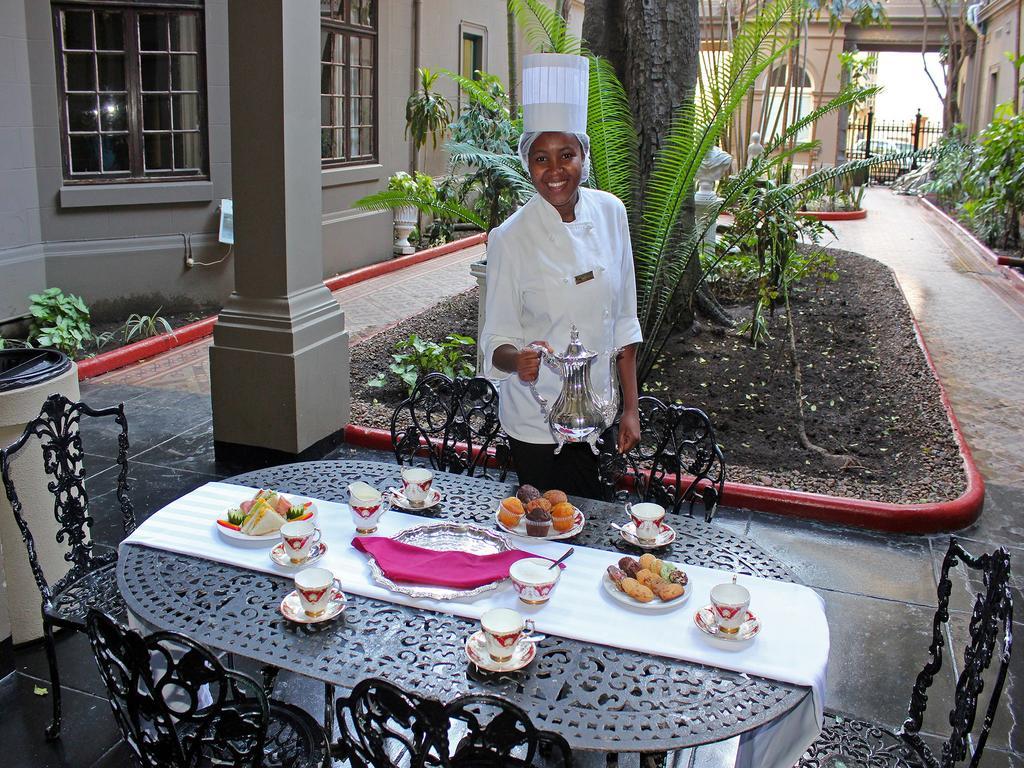 Durban Manor Hotel And Conference Centre Bagian luar foto