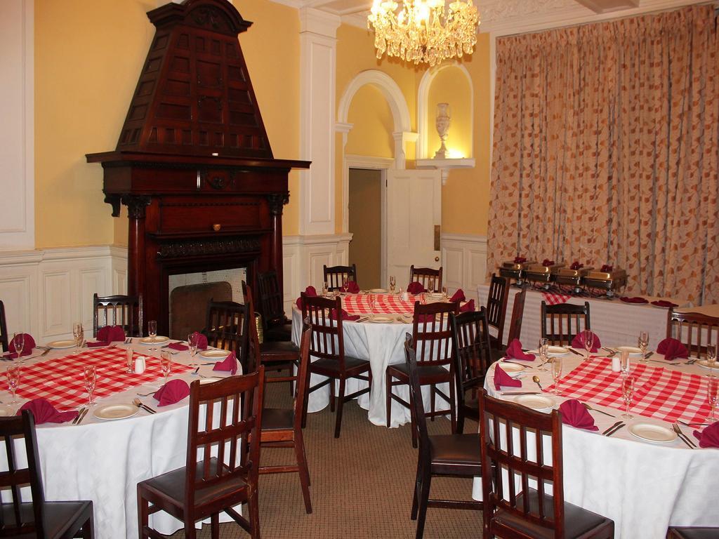 Durban Manor Hotel And Conference Centre Bagian luar foto