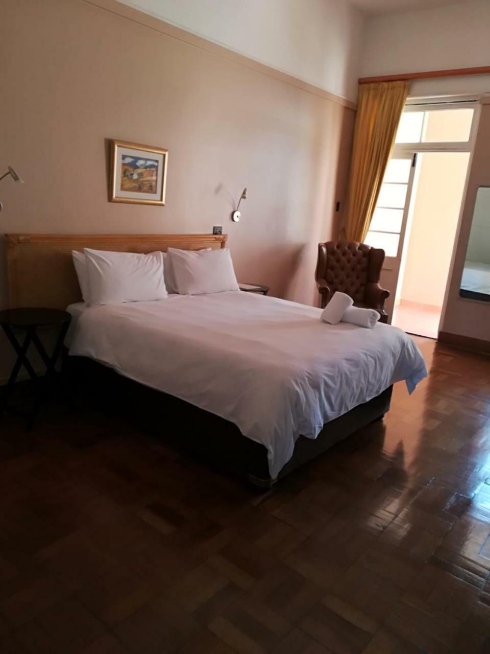 Durban Manor Hotel And Conference Centre Bagian luar foto